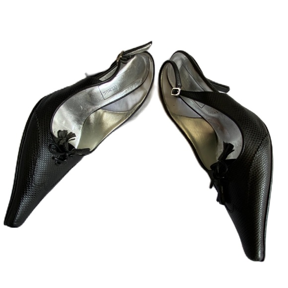 Saks Fift Avenue - Picture 2 of 9